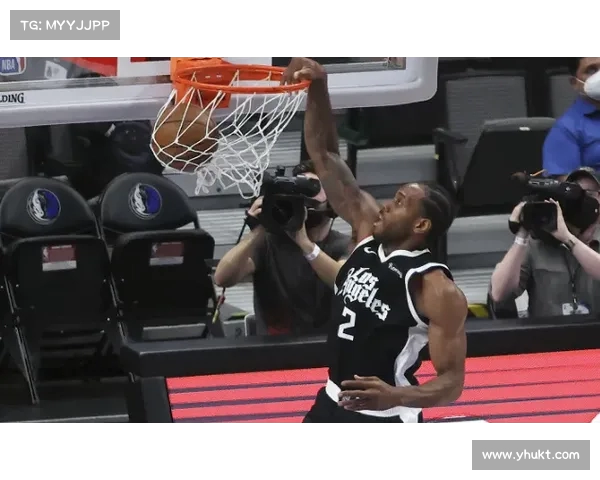 快船稳定发挥,继续冲击总冠军宝座 快船稳定发挥,继续冲击总冠军宝座