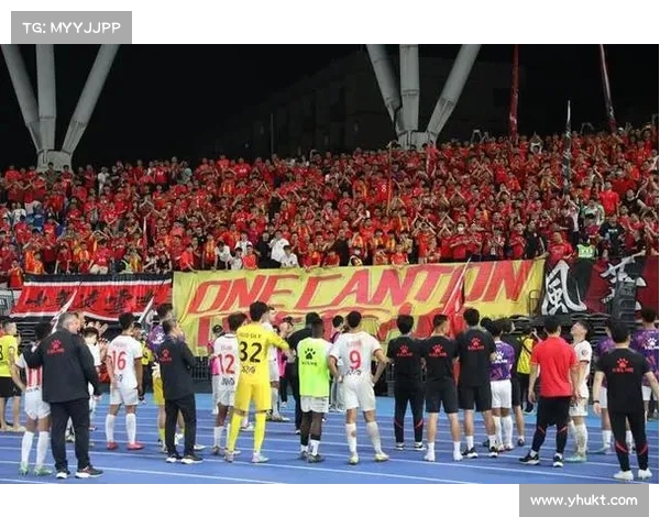 米兰迎来胜利，球迷们的热烈反应